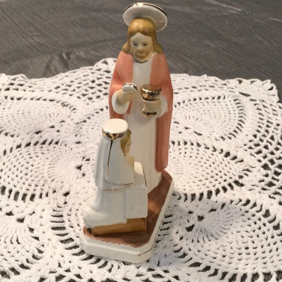 Vintage First Holy Communion Statue - Picture 4 of 7